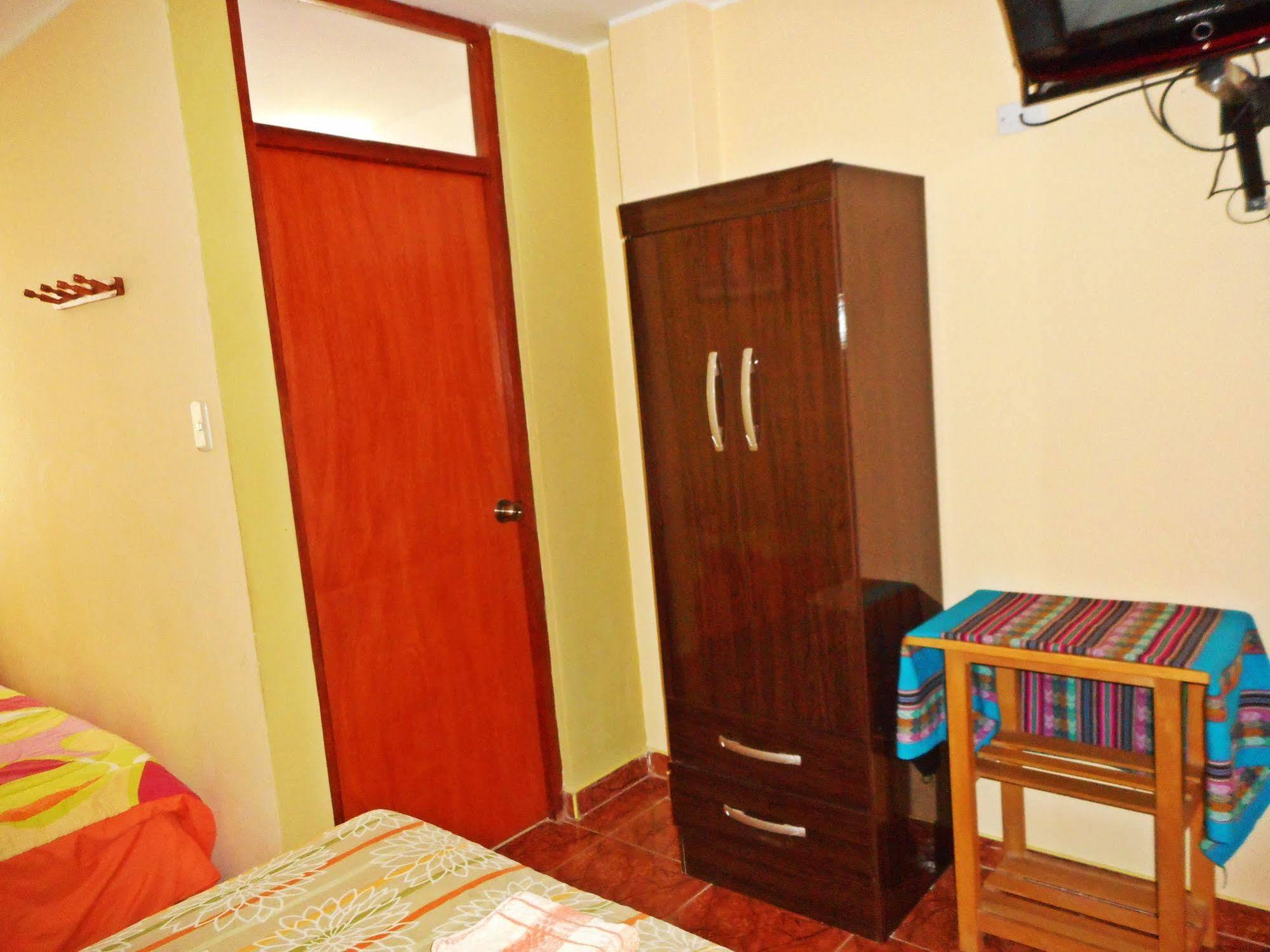 Hostal Geminis San Juan Bautista المظهر الخارجي الصورة