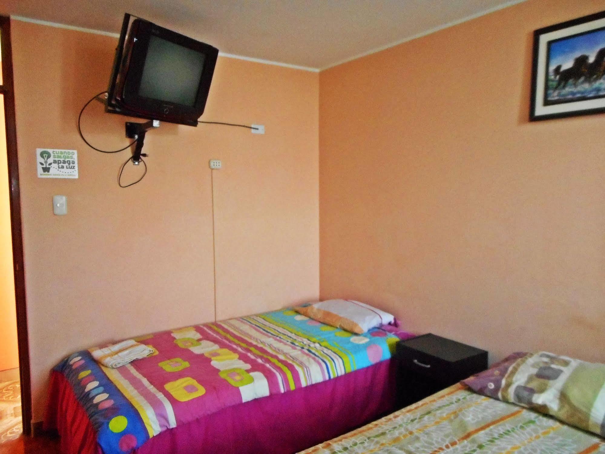Hostal Geminis San Juan Bautista المظهر الخارجي الصورة