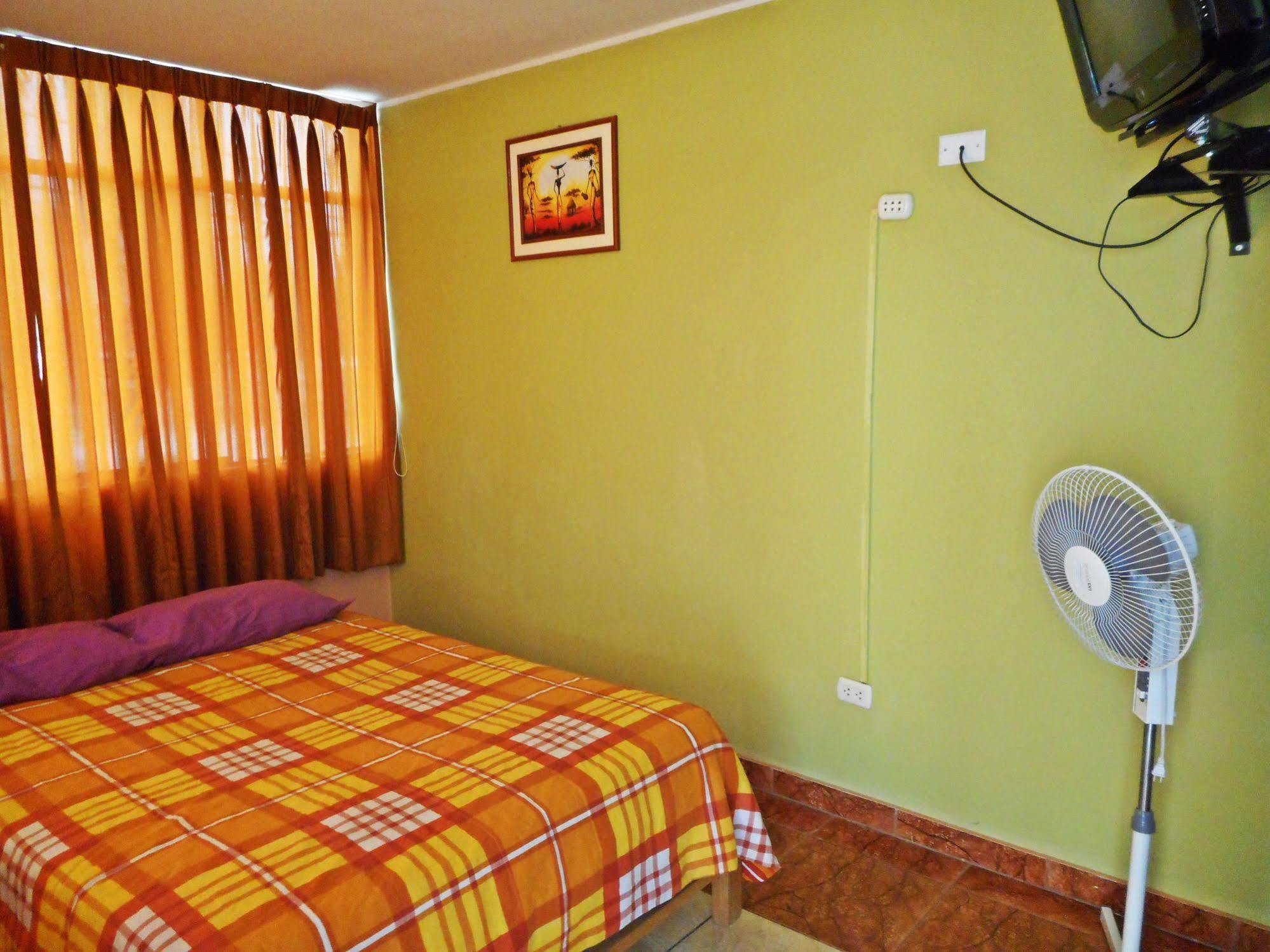 Hostal Geminis San Juan Bautista المظهر الخارجي الصورة