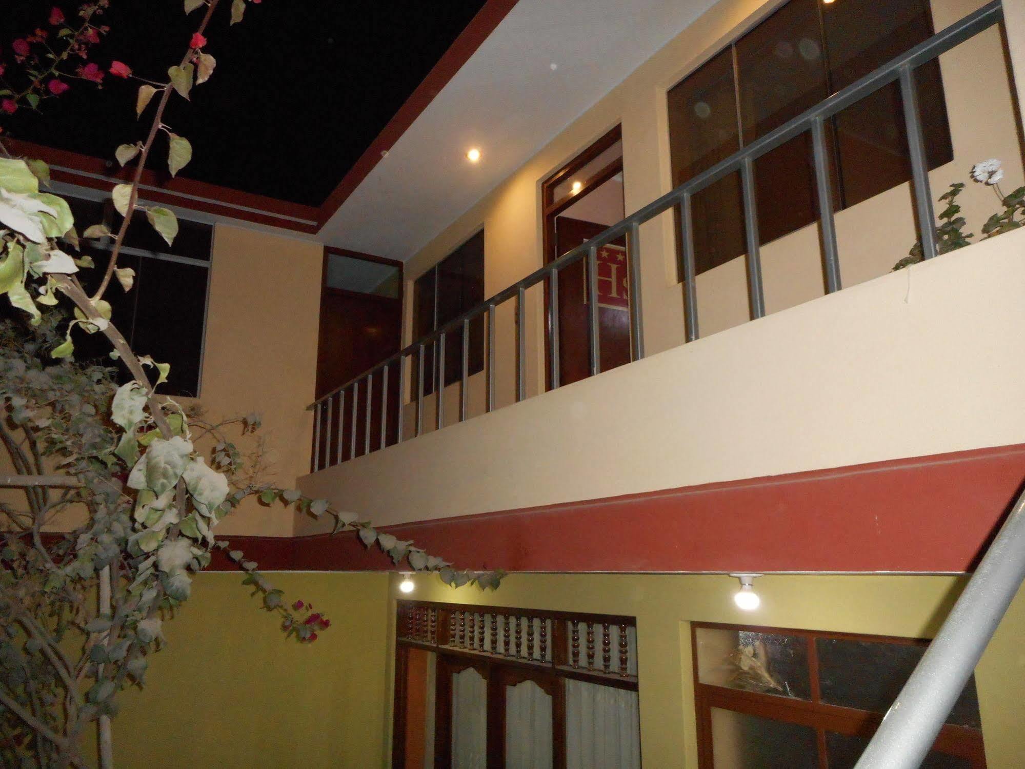 Hostal Geminis San Juan Bautista المظهر الخارجي الصورة