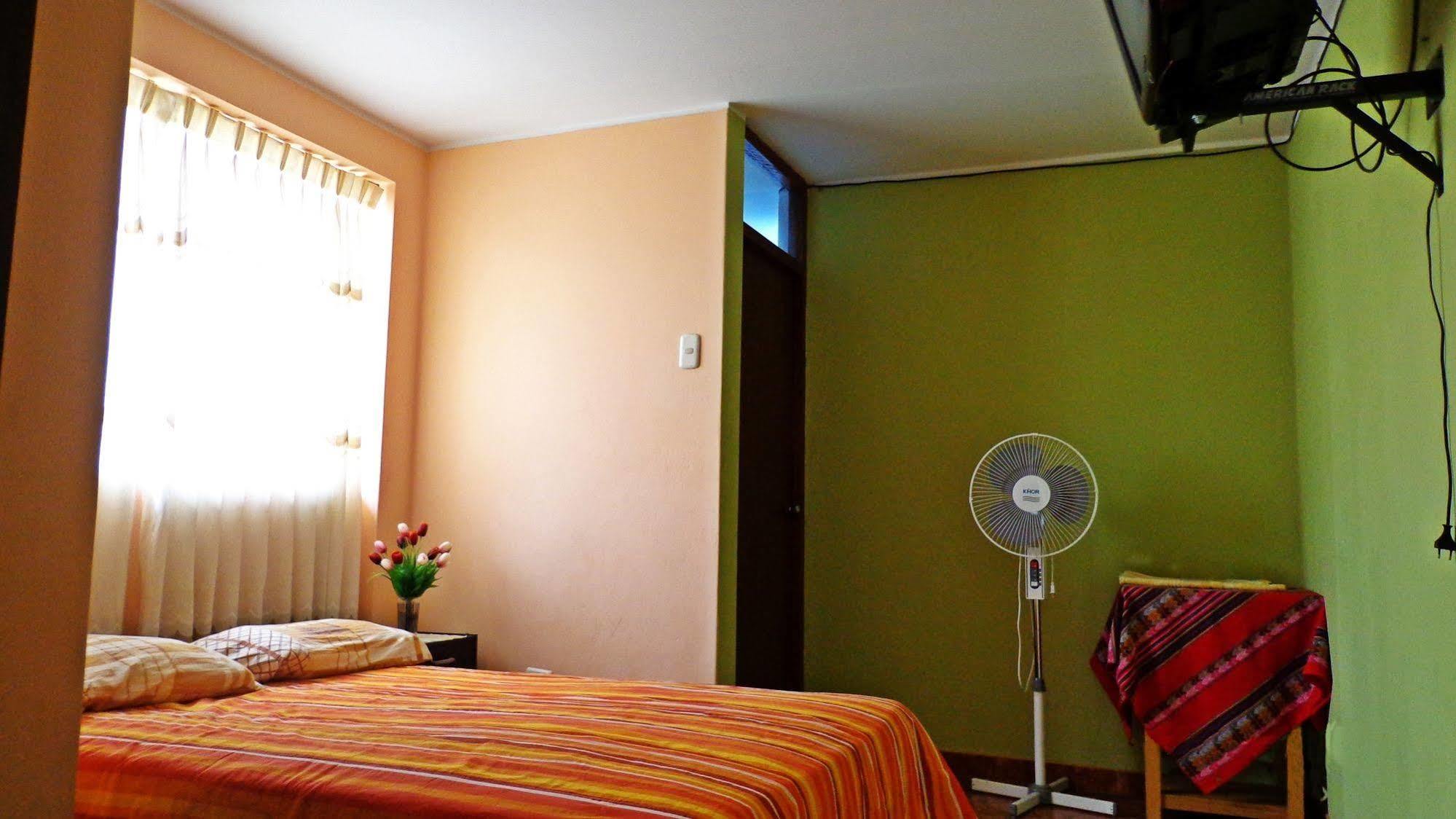Hostal Geminis San Juan Bautista المظهر الخارجي الصورة